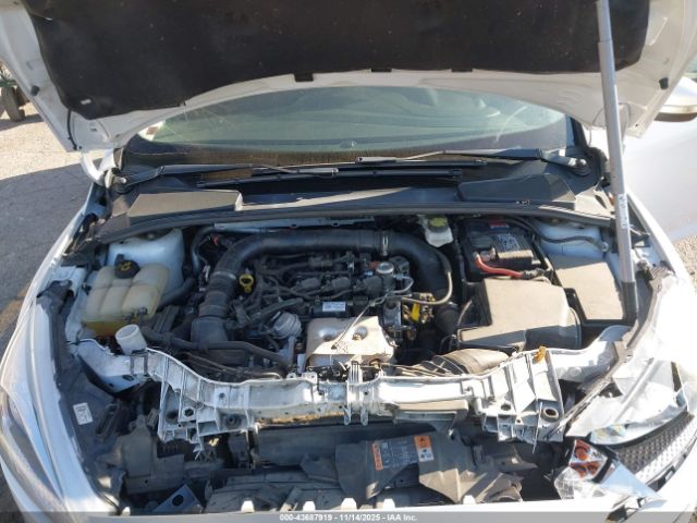 Ford Focus Se Image 12