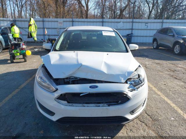 Ford Focus Se Image 13