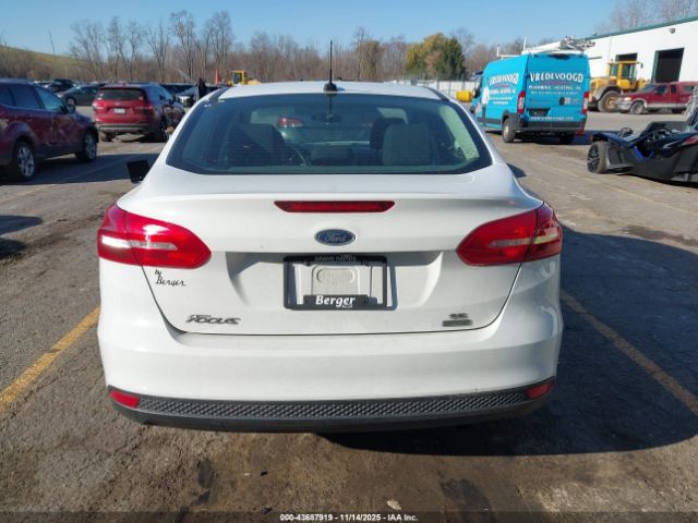 Ford Focus Se Image 10