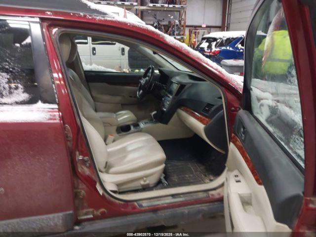 Subaru Outback 2.5i Limited Image 11