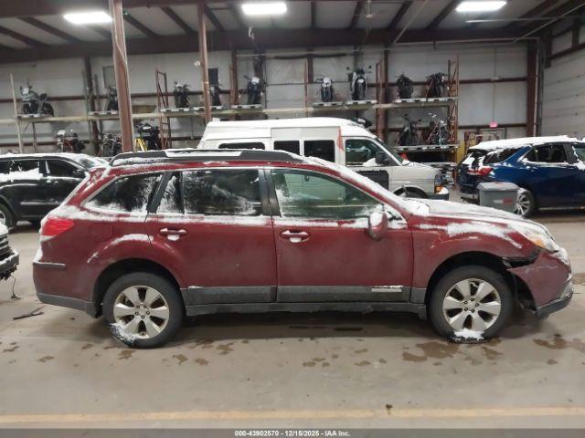 Subaru Outback 2.5i Limited Image 2