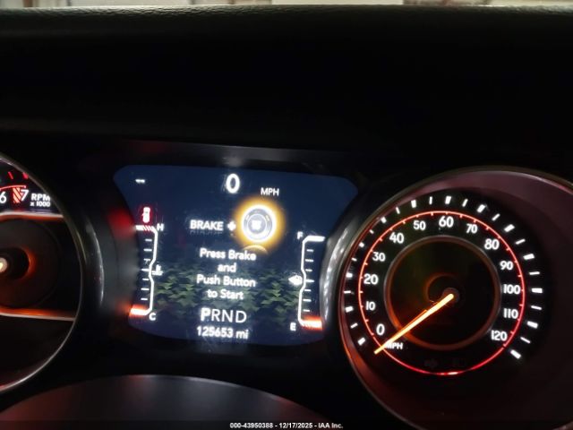 Jeep Wrangler Sahara Image 6