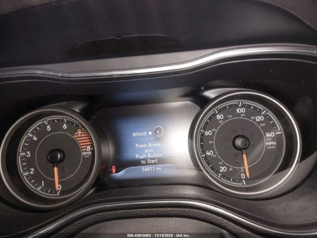 Jeep Cherokee Limited 4x4 Image 12