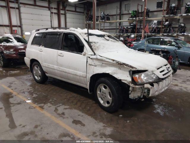  Salvage Toyota Highlander