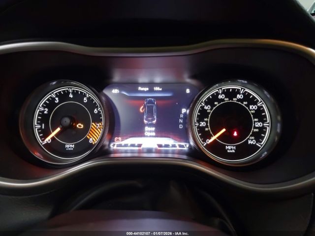 Jeep Cherokee Trailhawk Image 11