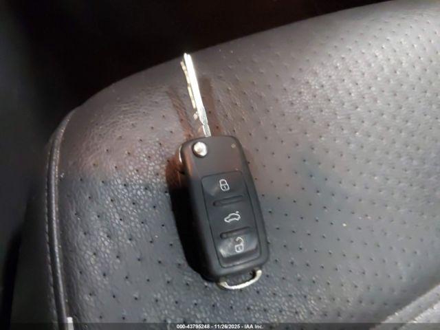 Volkswagen Jetta 2.0l Tdi Sel Image 12