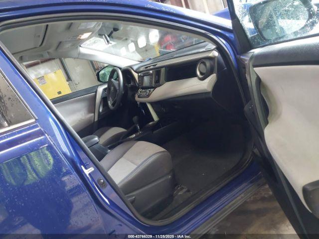 Toyota RAV4 Xle Image 5