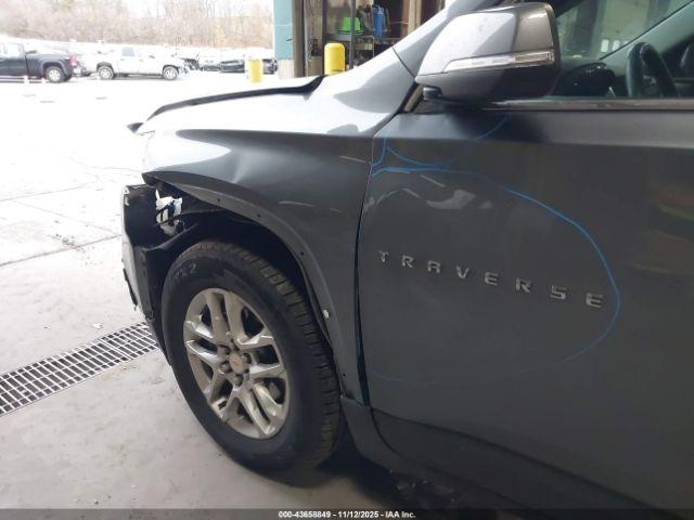 Chevrolet Traverse Awd Lt Cloth Image 2