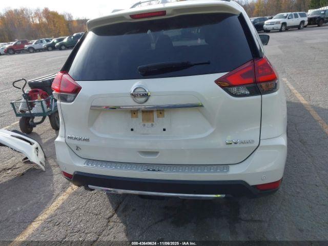 Nissan Rogue Sv Intelligent Awd Image 16