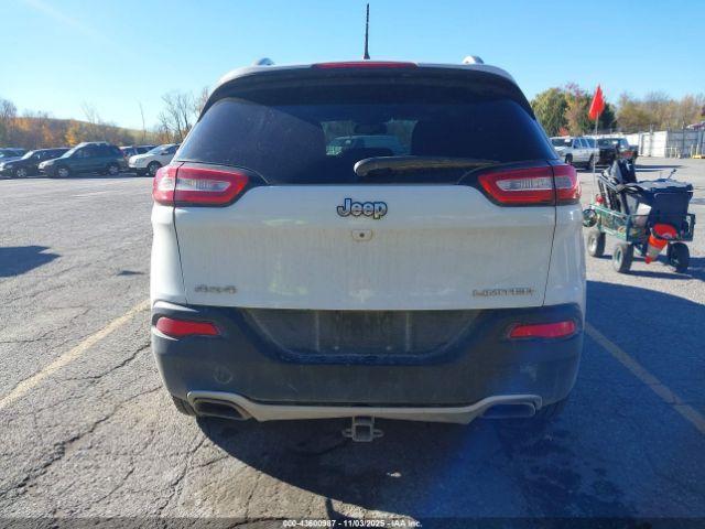 Jeep Cherokee Limited Image 8