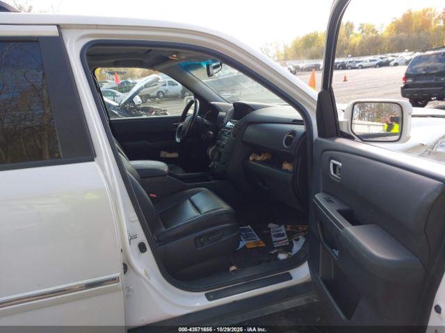 Honda Pilot Touring Image 3