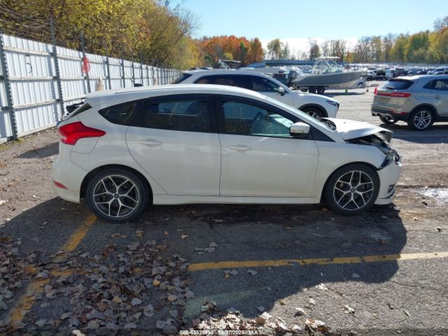 Ford Focus Se Image 10