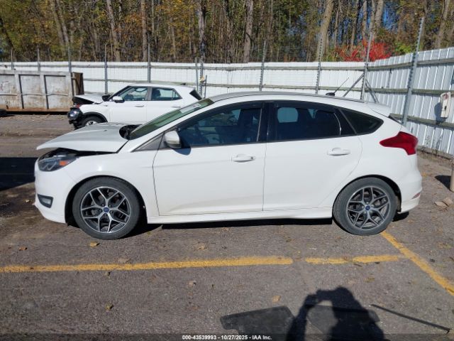 Ford Focus Se Image 8