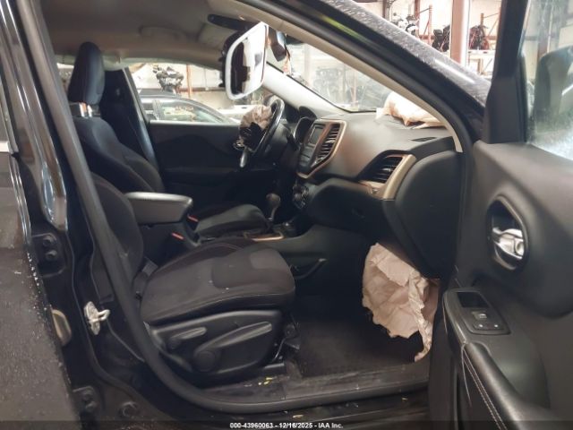 Jeep Cherokee North Image 5