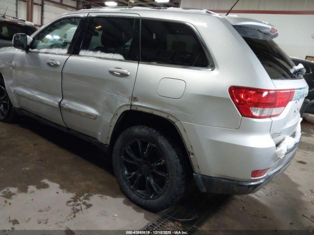 Jeep Grand Cherokee Laredo Image 3