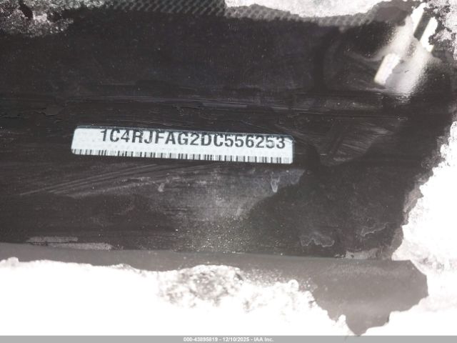 Jeep Grand Cherokee Laredo Image 11