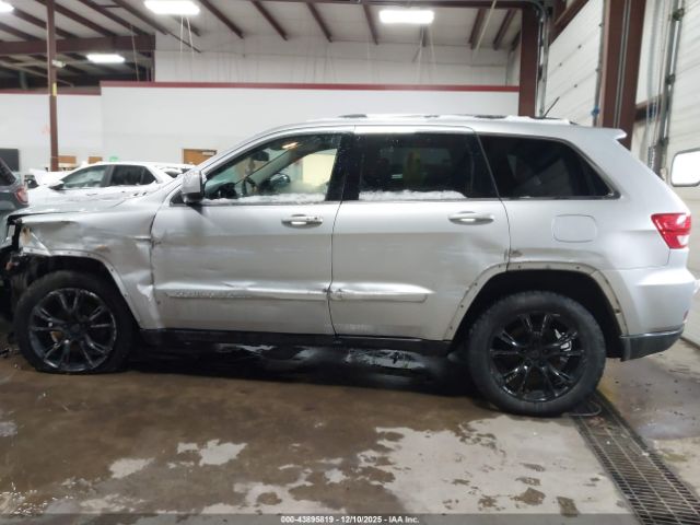 Jeep Grand Cherokee Laredo Image 12