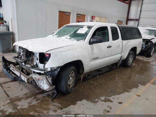 Toyota Tacoma Image 3