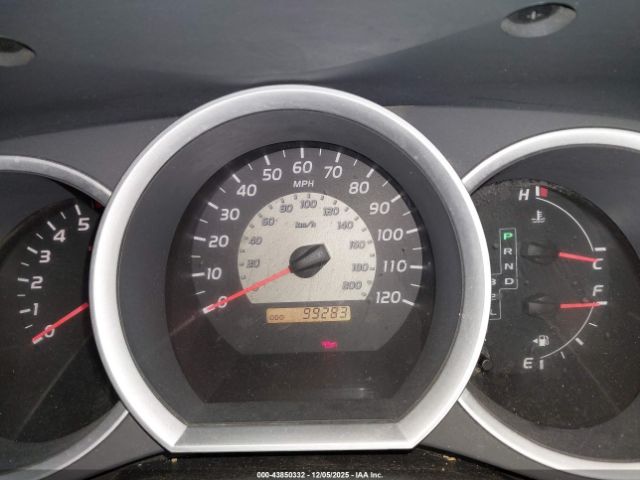 Toyota Tacoma Image 8