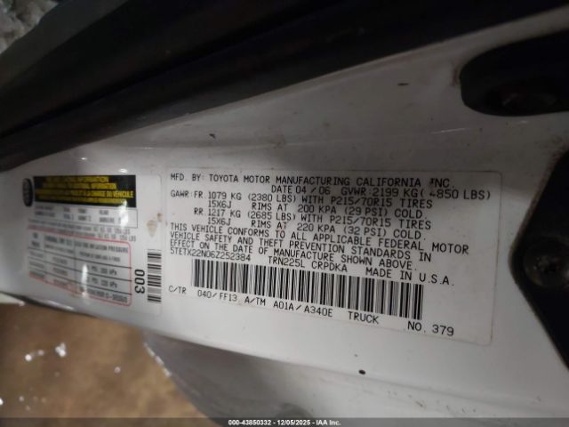 Toyota Tacoma Image 6