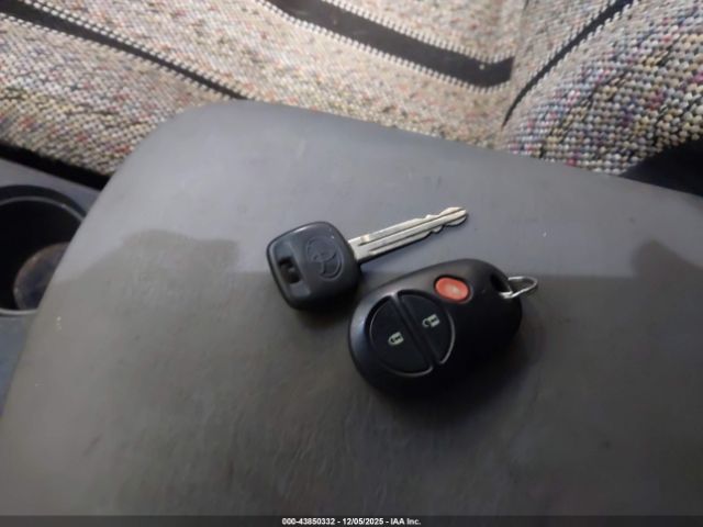 Toyota Tacoma Image 14