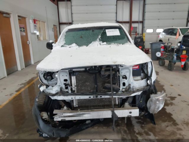 Toyota Tacoma Image 11