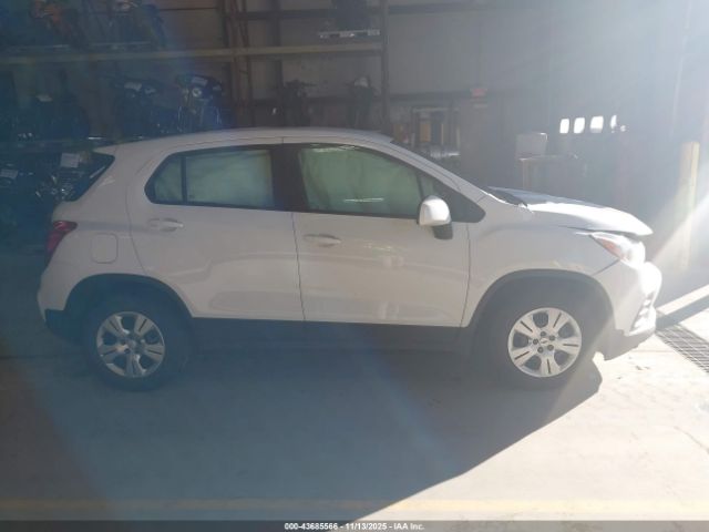 Chevrolet Trax Ls Image 12