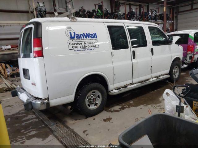 GMC Savana Work Van Image 6