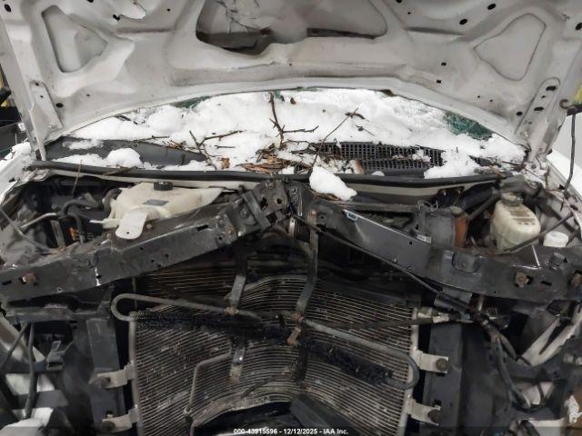 GMC Savana Work Van Image 13