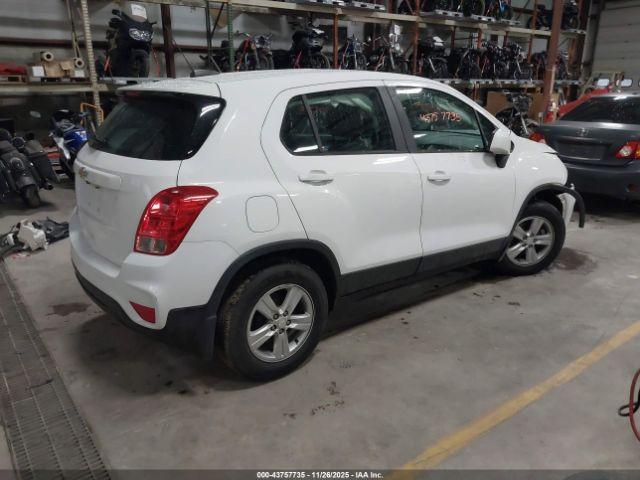 Chevrolet Trax Ls Image 4