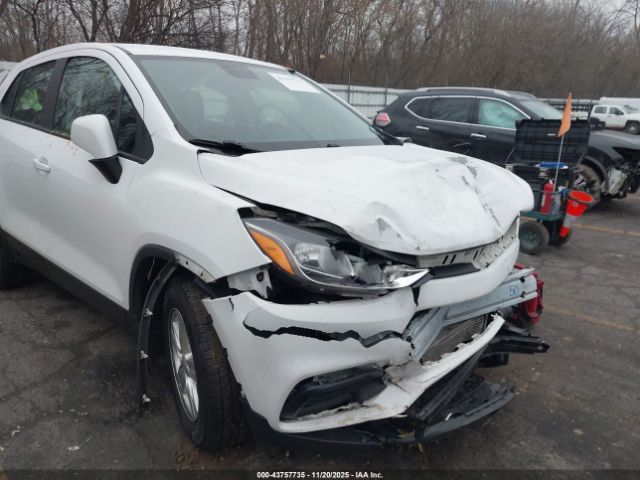 Chevrolet Trax Ls Image 12