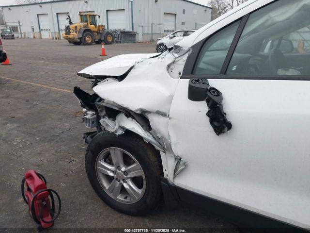 Chevrolet Trax Ls Image 18