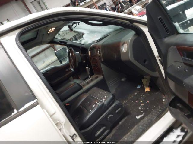 Ford F-150 Lariat Image 15