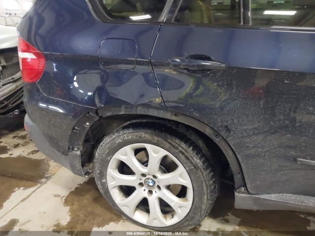 BMW X Series 4.8i Image 5