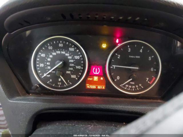 BMW X Series 4.8i Image 7