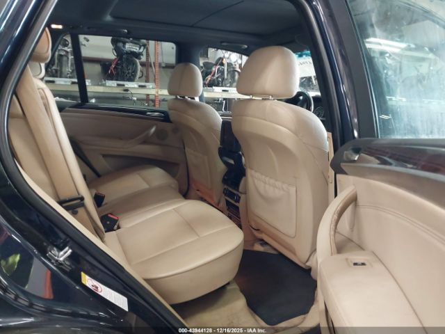 BMW X Series 4.8i Image 6