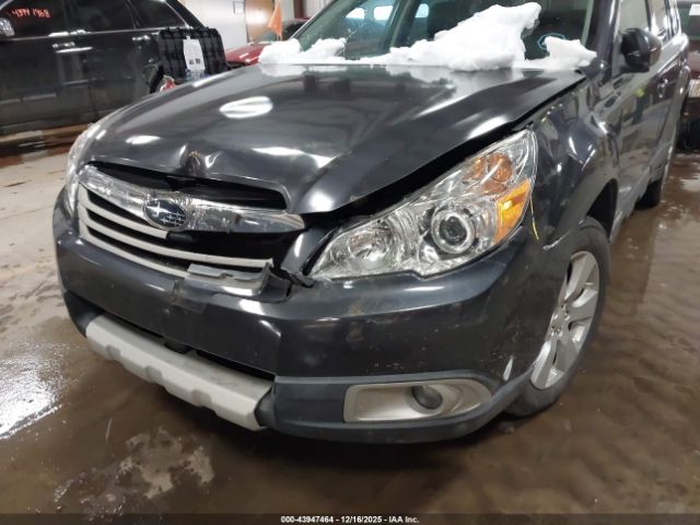 Subaru Outback 2.5i Limited Image 7