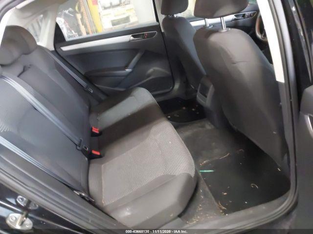 Volkswagen Passat 1.8t S Image 9