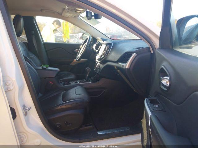 Jeep Cherokee Overland 4x4 Image 12