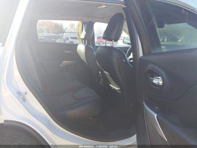 Jeep Cherokee Overland 4x4 Image 9