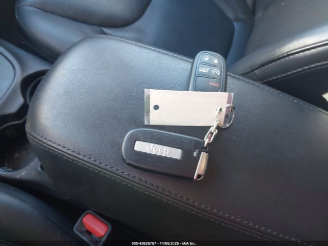 Jeep Cherokee Overland 4x4 Image 15