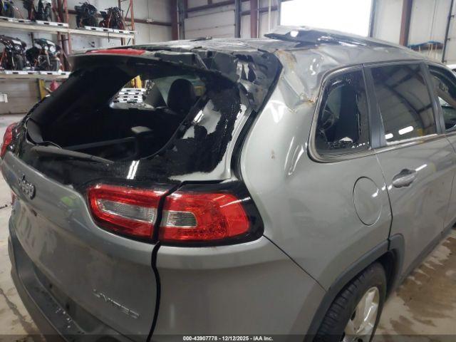 Jeep Cherokee Limited Image 18